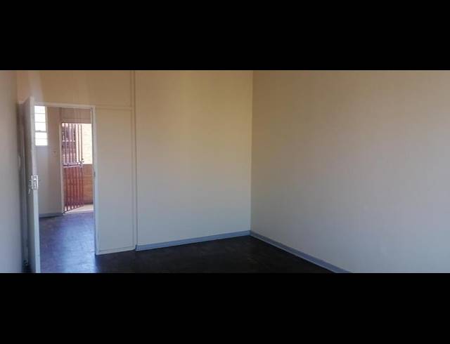2 BEDROOM PROPERTY TO RENT IN ROSETTENVILLE